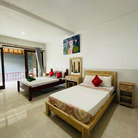 Coconut Beach Bungalows & Warung 2 アメッド エクステリア 写真