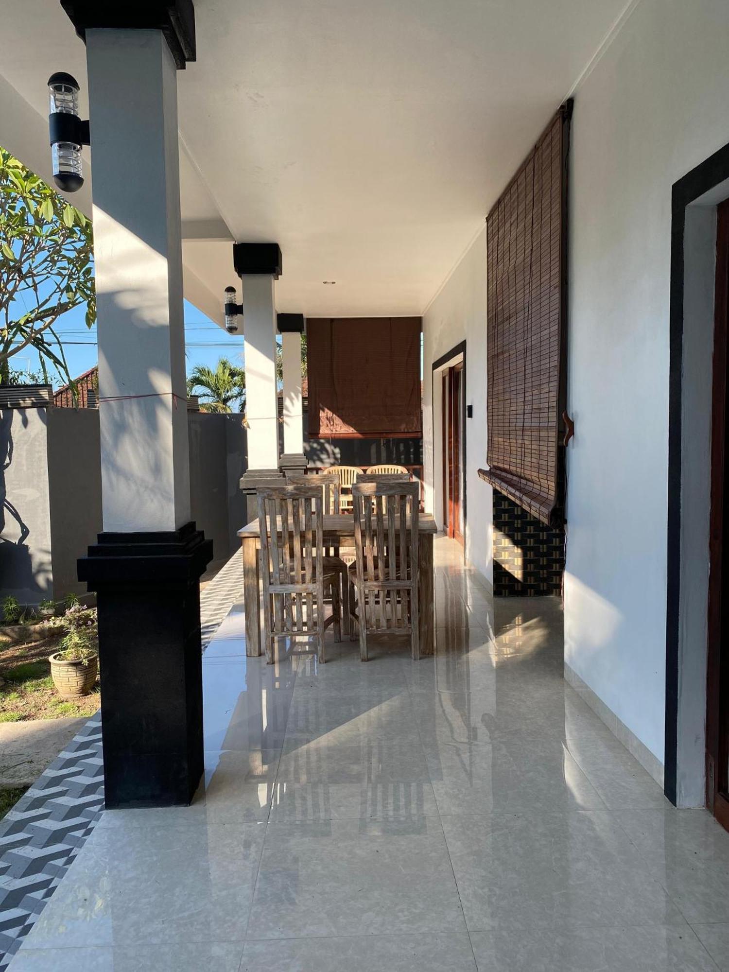 Coconut Beach Bungalows & Warung 2 アメッド エクステリア 写真